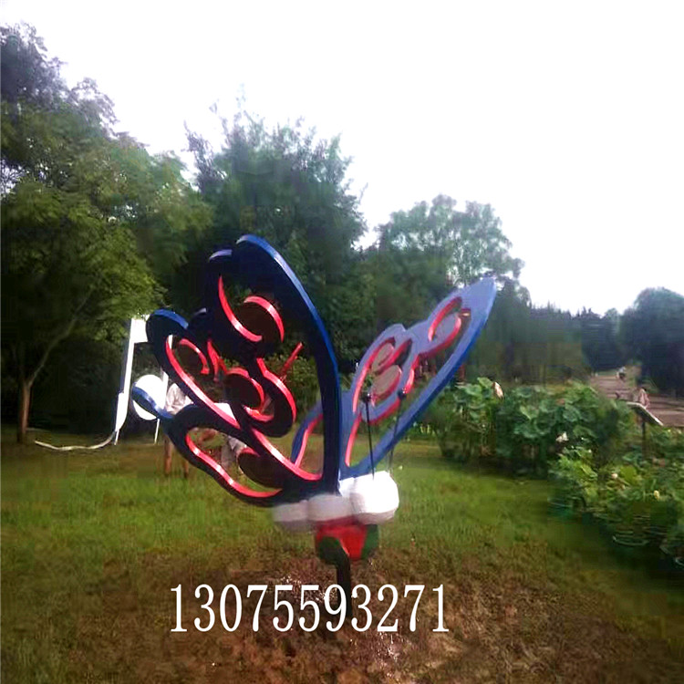 徐州玻璃鋼雕塑廠：制作時(shí)，一定要重視鑄銅雕塑的細(xì)節(jié)