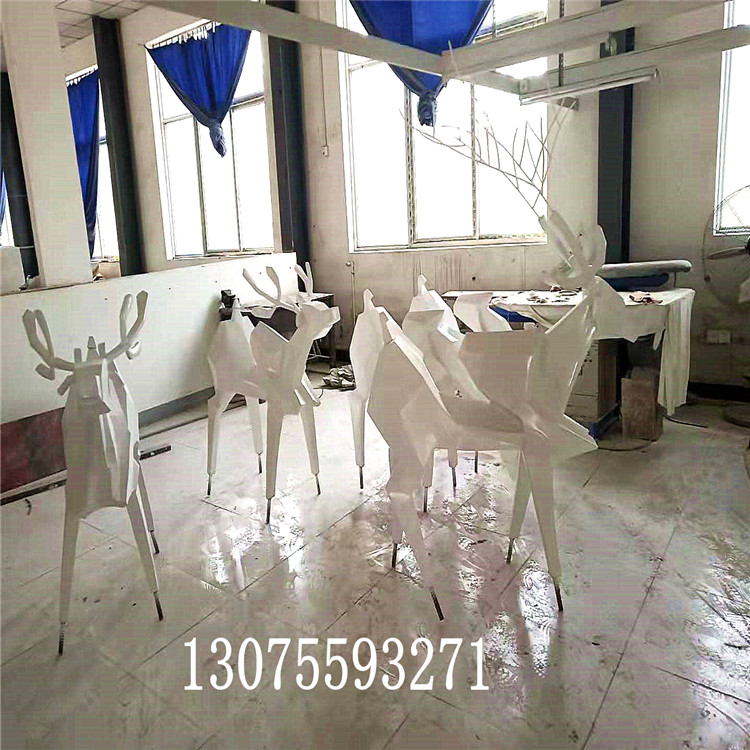 徐州雕塑公司簡(jiǎn)述制作時(shí)，一定要重視鑄銅雕塑的細(xì)節(jié)